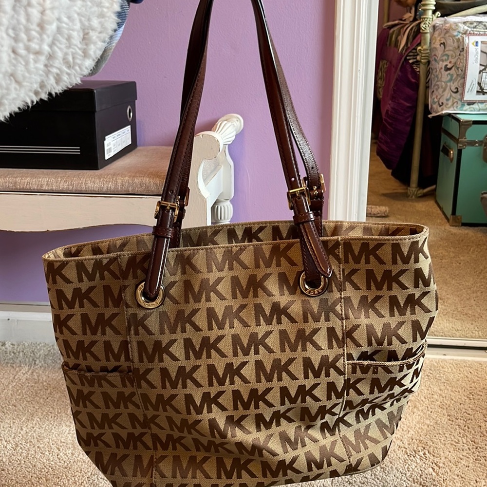 Micheal kors bag